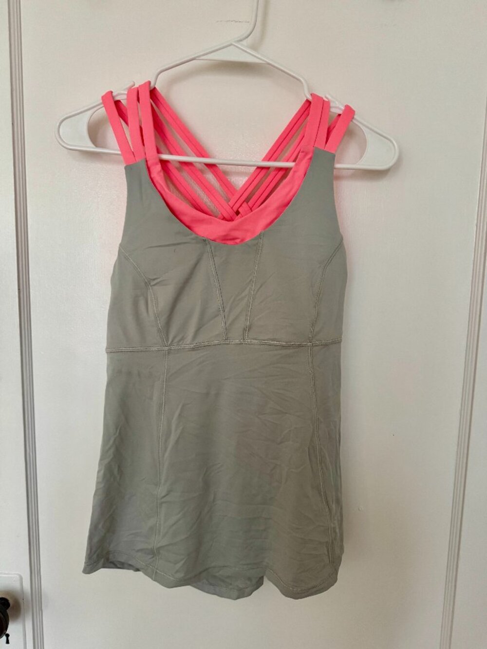 Lululemon Beat the Heat Tank Grey & Hot Pink